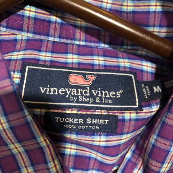 Button down - Picture 3 of 3